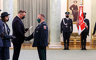 Naczelnik Urzędu Celno-Skarbowego w Olsztynie z generalską nominacją. Dariusz Postek odebrał ją z rąk prezydenta Naczelnik Urzędu Celno-Skarbowego w Olsztynie z generalską nominacją. Dariusz Postek odebrał ją z rąk prezydenta